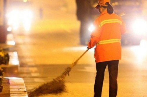 Gəncədə süpürgəçi qadını avtomobil vuraraq öldürdü