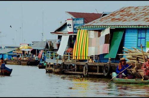 Üzən kənd: dünyanın ən qəribə yaşayış məskəni