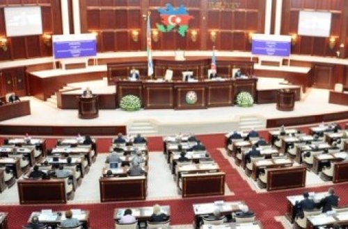 Milli Məclis toplanır