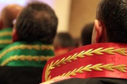 Türkiyədə bütün hərbi hakim və prokurorlar işdən çıxarılıb