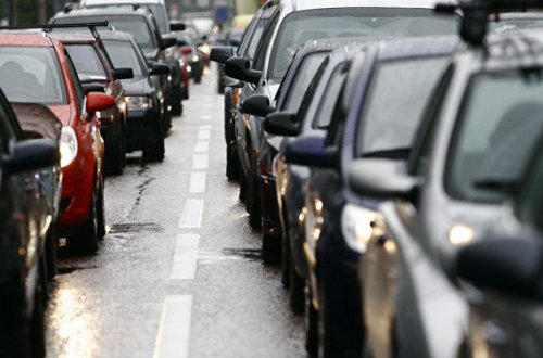 Azərbaycanda hər 1000 nəfərə düşən avtomobillərin sayı açıqlandı