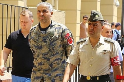 Daha 12 general həbs edildi