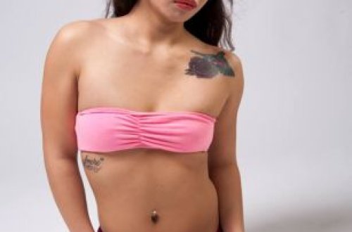 Ayaqsız modelə milyonlar qazandıran sirr