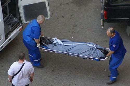 Bakıda qadın özünü 9-cu mərtəbədən atdı