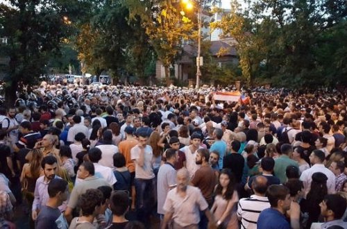 Ermənistanda ETİRAZ aksiyaları başlayıb