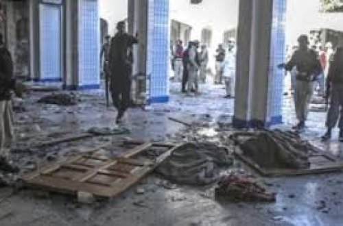 Bayram günü məsciddə partlayış, 29 nəfər öldü