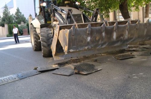 Bakı yollarında süni maneələrin sökülməsinə başlanılıb