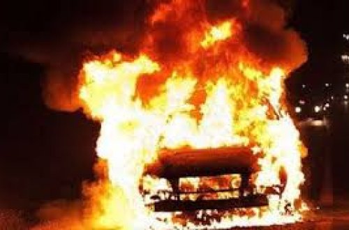 Binəqədidə “OPEL” yandı