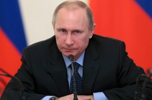Putin: İŞİD İslamı ləkələyir