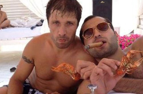 Generalın adam bıçaqlayan oğlu məhkəməyə verildi