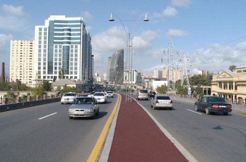 Atatürk prospektinin bir hissəsində hərəkət məhdudlaşdırılır