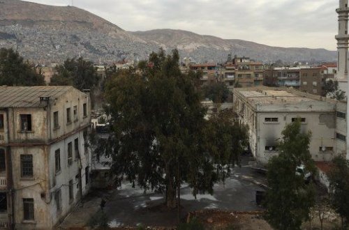 Rusiyanın Suriyadakı səfirliyini minaatanlardan atəşə tutdular