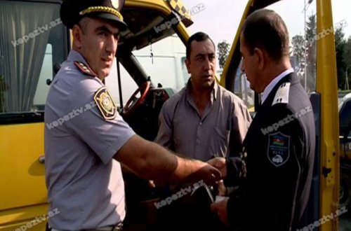 Müfəttişi saymadı, maşını üstünə sürdü