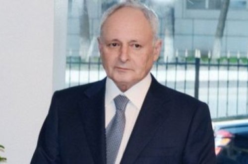 Nazir baş həkimi işdən çıxardı