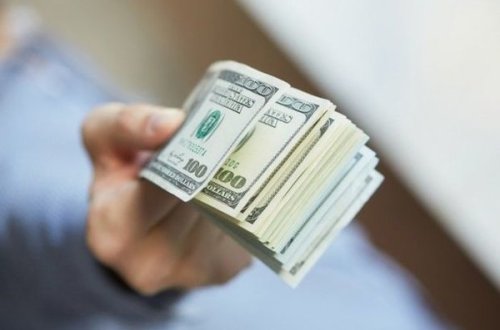 Bakı sakininə 104 min dollar “atdılar”