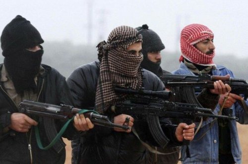 Terrorçular Əsəd ordusunun 56 əsgərini edam etdilər