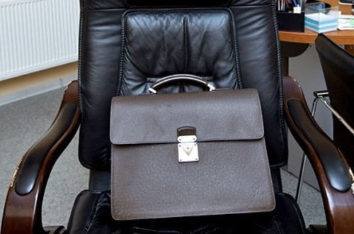 Vergilər nazirinə yeni müşavir təyin edildi