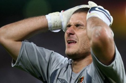 Kamran Ağayev 6 dəqiqəyə 3 qol buraxdı