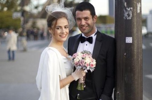 Boşandıqdan sonra başqası ilə göründü