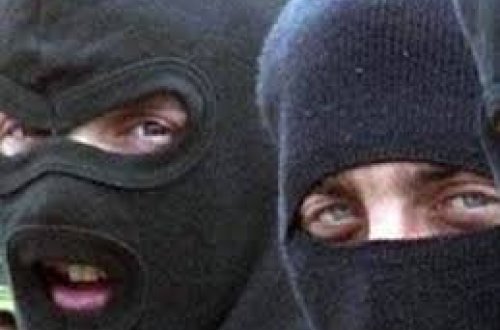 Ermənilər Rusiyada seks-şopu qarət etdilər