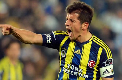 Məşhur futbolçu ağır yol qəzasına düşdü