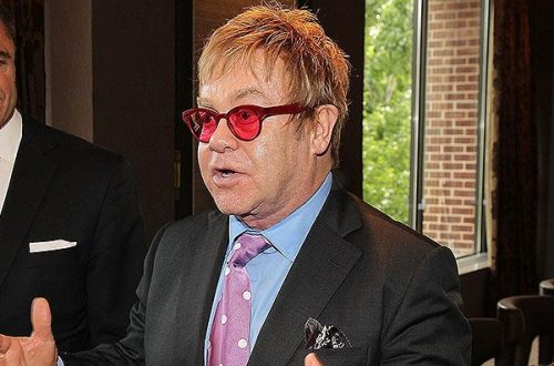 Putinlə Elton Conun telefon danışığının oyun olduğu üzə çıxıb