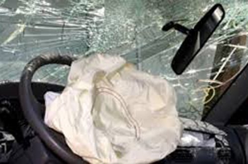 İki maşın toqquşdu -