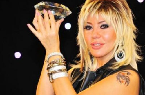 “Üstündə “B” yazılan maşın versələr...