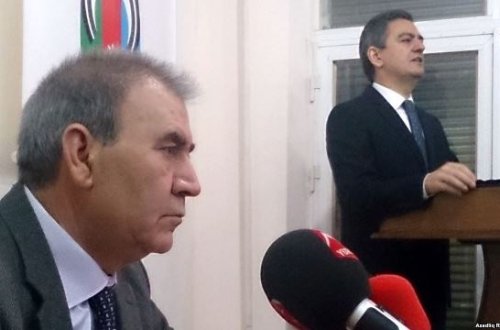 Cəmil Həsənli və Əli Kərimli gülünc durumda