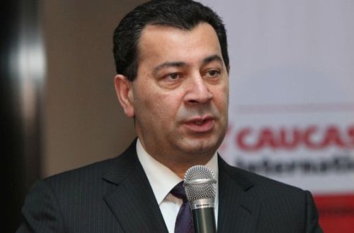 Səməd Seyidov rektorluqdan çıxır