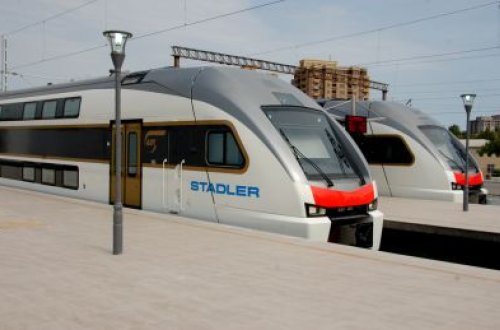 Yeni qatarlardan 2 min sərnişin istifadə etdi