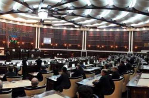 YAP-ın bu dəfə siyahısına düşə bilməyən 13 deputat —