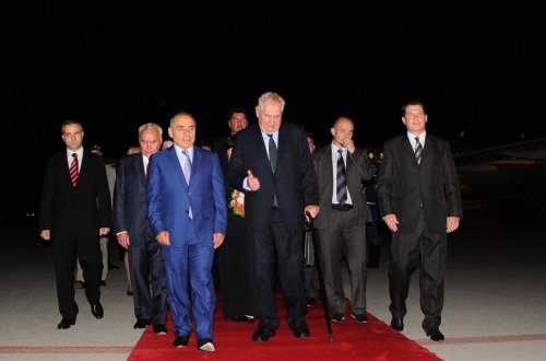 Çex prezidenti Bakıda