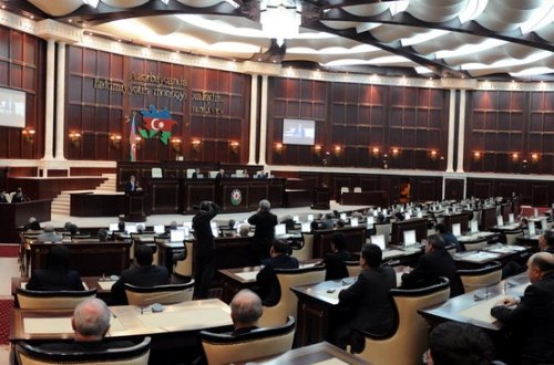 Milli Məclis Avropa Parlamentinin qətnaməsi ilə əlaqədar qərar qəbul edib