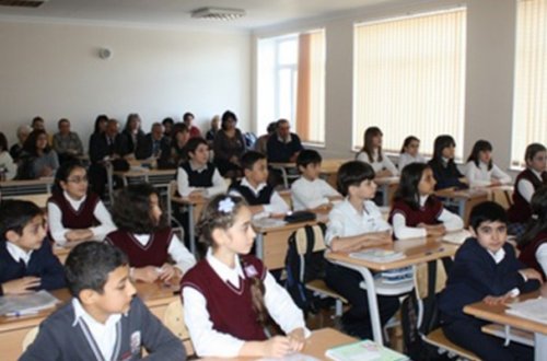 Bakıda bəzi ali və orta məktəblərdə dərslərin vaxtı dəyişdirilib