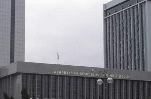 Deputatlardan `rayon qadağası`na münasibət