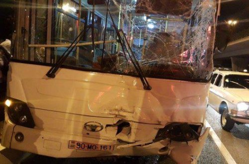 Bakıda daha bir avtobus qəzası, xəsarət alanlar var -