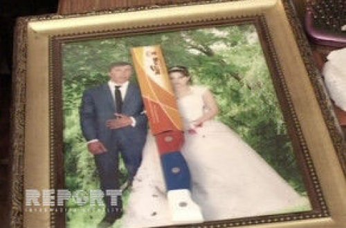 Ağcabədidə toy kaseti oğurlanıb, bəy-gəlin şəkili üzərinə bıçaq qoyulub -