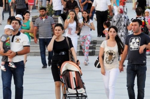 Bakının əhalisi: ölənlər və boşananlar...