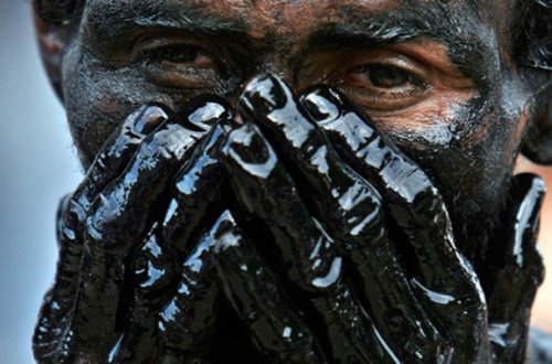 Neftin ucuzlaşma səbəbləri açıqlandı