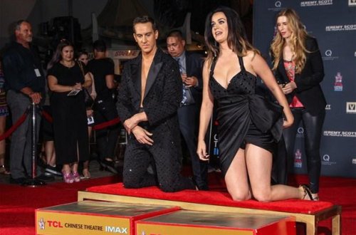 Keti Perri gecənin ulduzu oldu