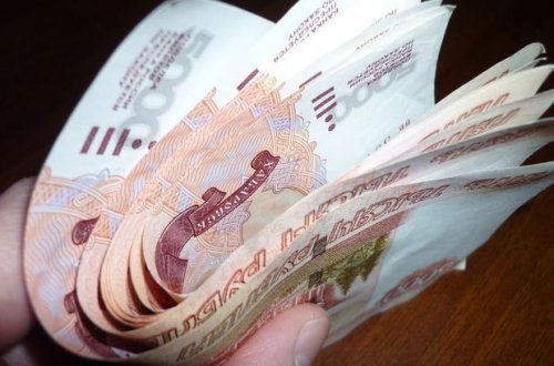 Azərbaycanlı qızının toyuna cərimə ödədikdən sonra gələ bildi