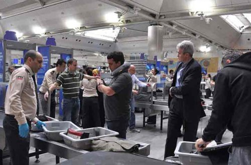 Türkiyədə bütün dövlət məmurlarının ölkədən çıxışı qadağan edildi