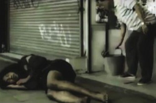 Evsiz adam hamıya insanlıq dərsi keçdi