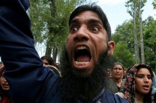 Sumqayıtlı radikal dindar qayınatasından intiqam aldı –