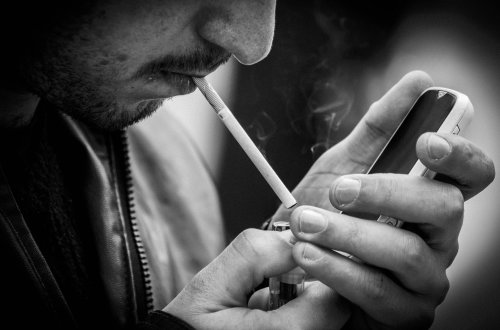 Azərbaycanda siqaret ölümə səbəb oldu