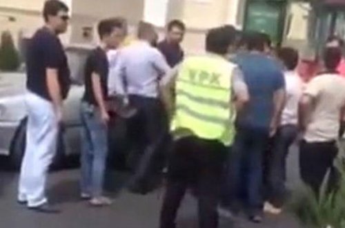 Bakıda polis sürücünü döydü