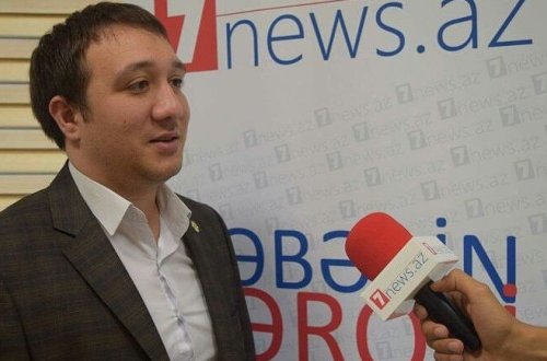 Gənc yazarın Əhməd Cavadı təhqir etməsi etirazla qarşılandı