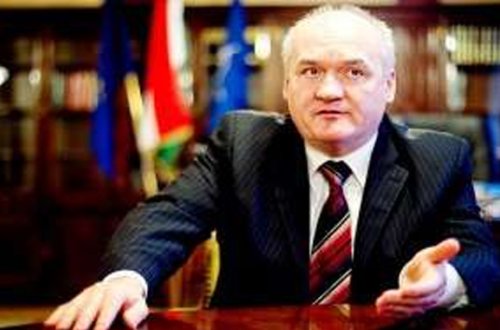 Müdafiə naziri istefa verdi —