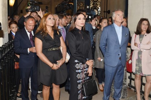 Heydər Əliyev Fondunun təşkilatçılığı ilə Parisdə “Azərbaycan tolerantlıq ölkəsi” fotosərgisi açılıb